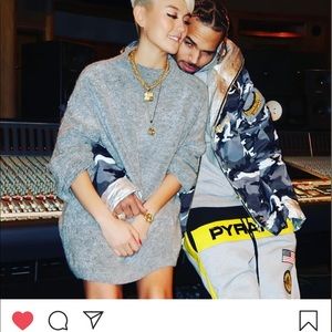 Black pyramid sweat pants